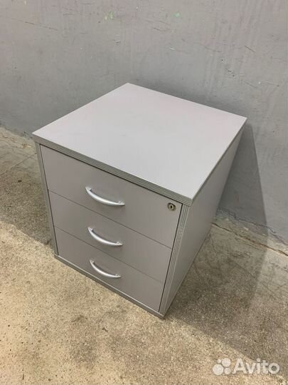 Тумба подкатная / тумба приставная в наличии