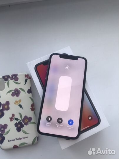 iPhone X, 64 ГБ