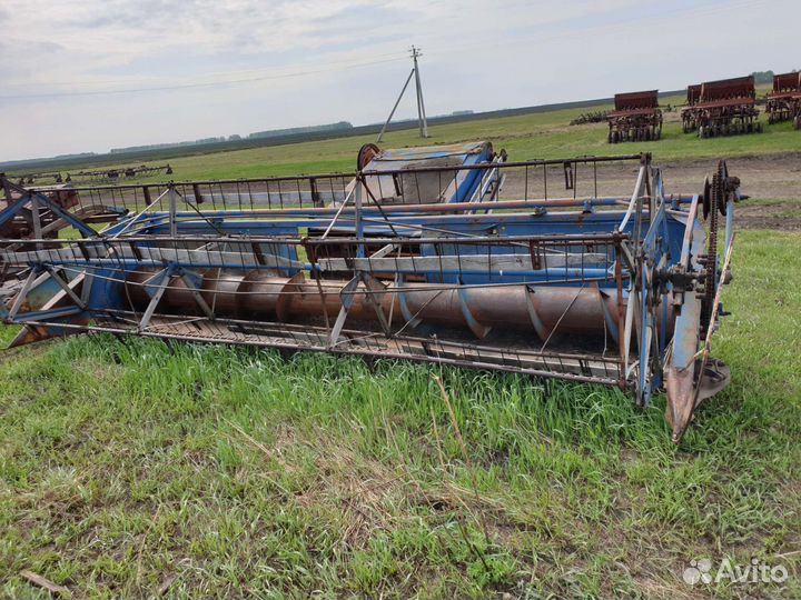 Запчасти на комбайн енисей