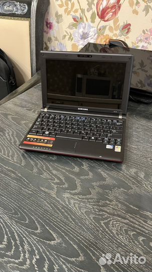 Нетбук Samsung NP N110