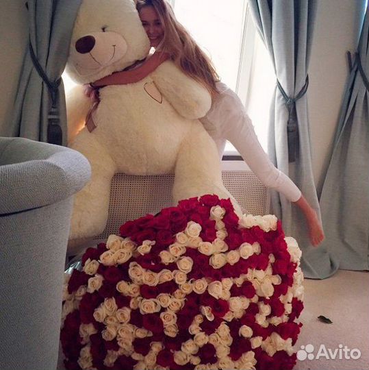 Большой плюшевый мишка