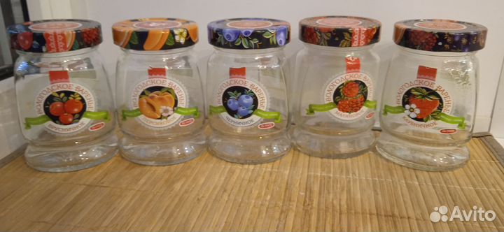 Банки стеклянные, бутылки, много разных