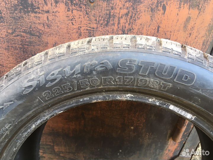 Tigar Sigura Stud 225/50 R17
