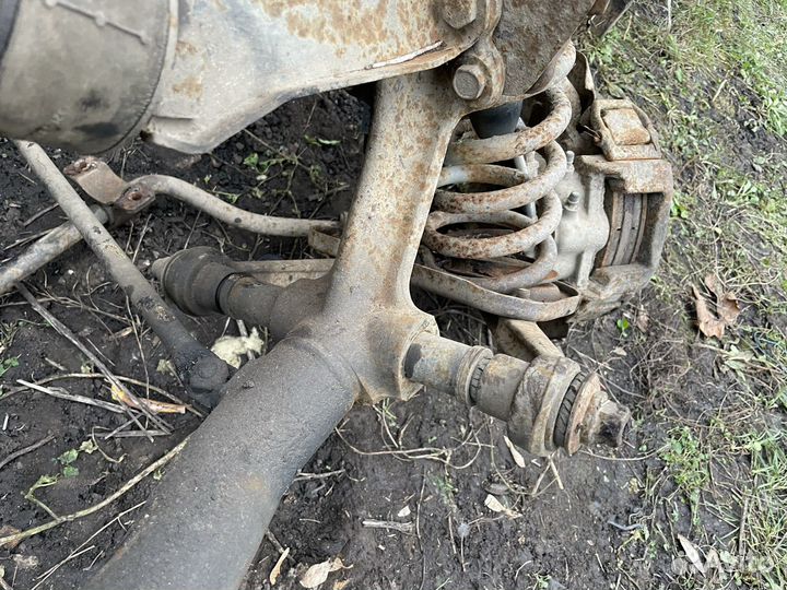 Балка передняя Нива 21214 21213 2121 Niva в сборе