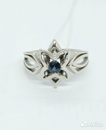 Золотое кольцо с сапфиром 17,5р