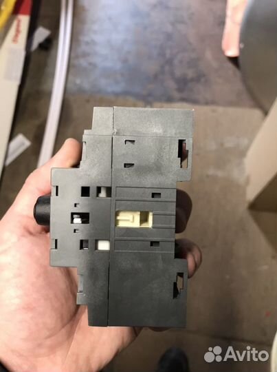 Выключатель 380В. 125А