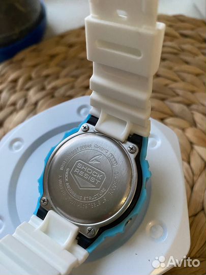 Продаю часы Casio G-shock 5600 E