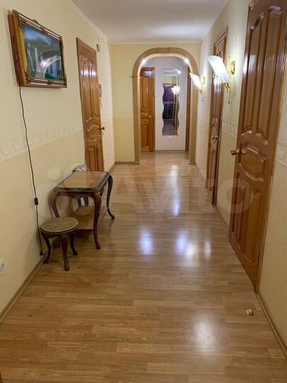 3-к. квартира, 90 м², 3/9 эт.