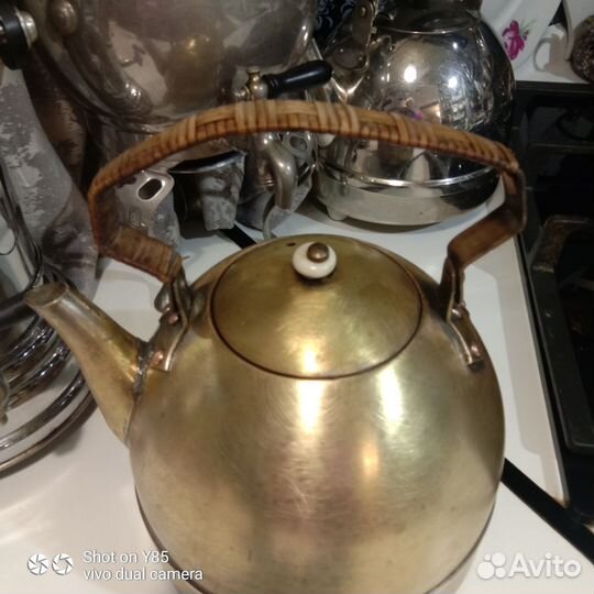 Старинный чайник Латунь