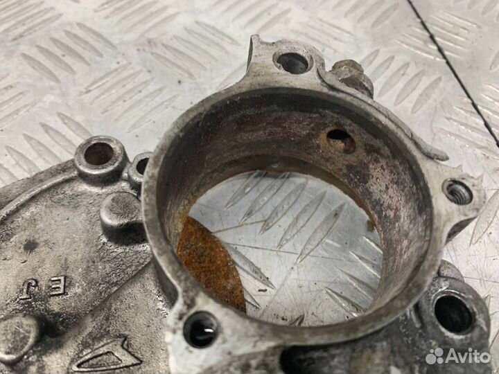 Б/У корпус помпы охлаждения Toyota Duet M110A ejde