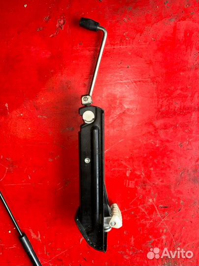 Домкрат Mersedes Benz E W211 A642