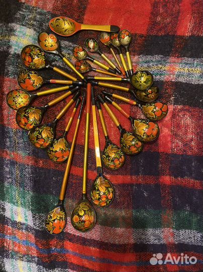 Посуда и ложки из хохлому,ручной работы