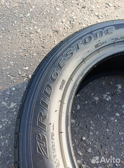 Bridgestone Dueler H/T 843 215/60 R17