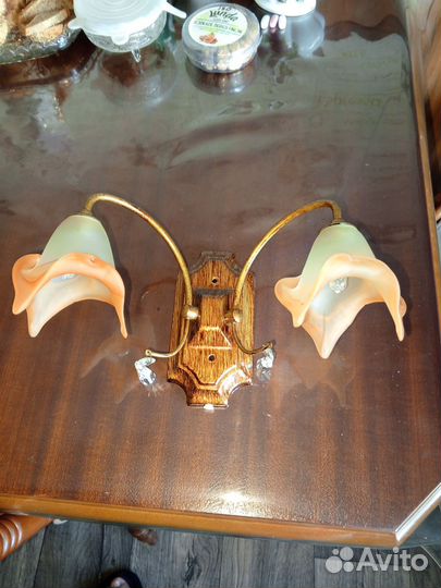 Настенный светильник