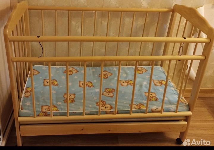 Продам детскую кроватку
