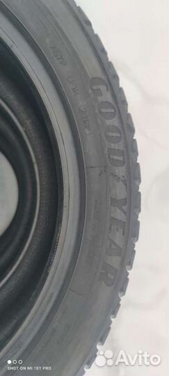 Goodyear Ultragrip Ice Arctic 205/50 R17 93T