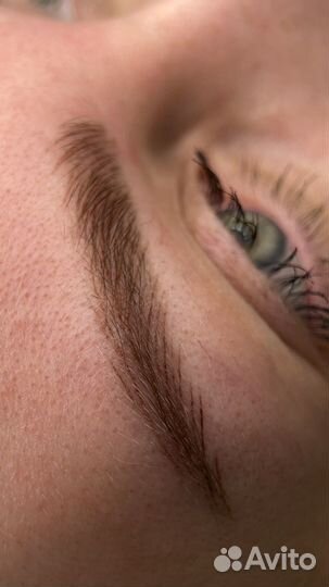 Перманентный макияж бровей