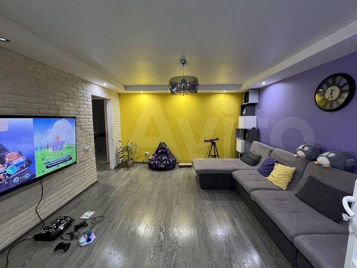 3-к. квартира, 70 м², 9/9 эт.