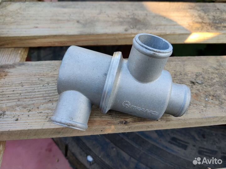 Термостат новый 2110-1306010