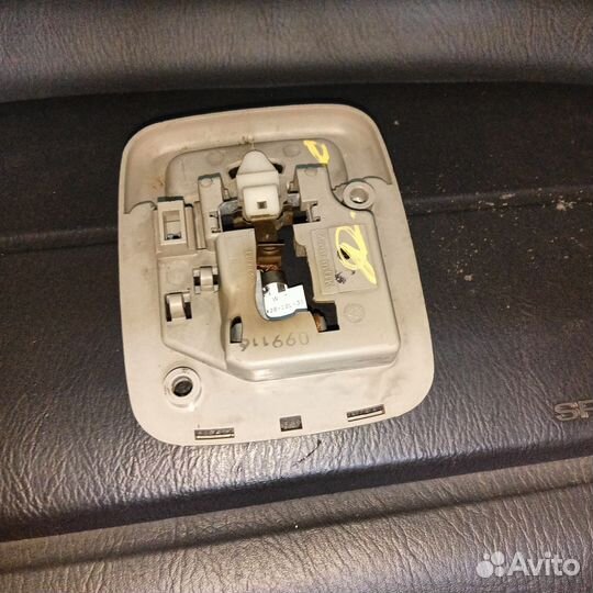 Плафон салона Nissan Primera P11