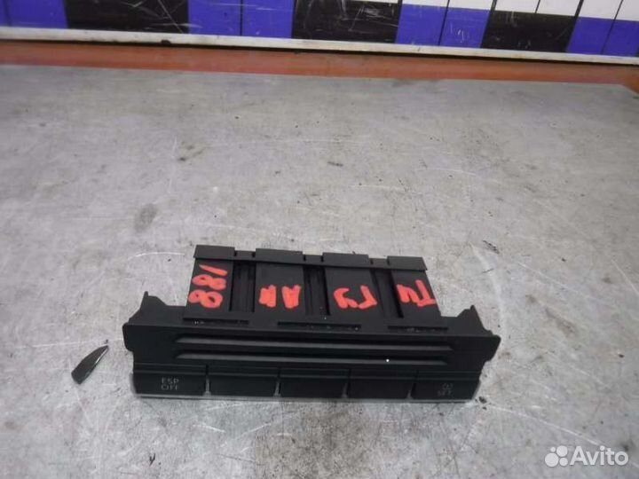 Блок кнопок Volkswagen Tiguan cava 2009