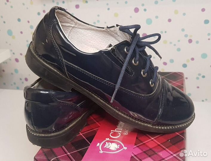 Лаковые школьные туфли для девочки 35 размер