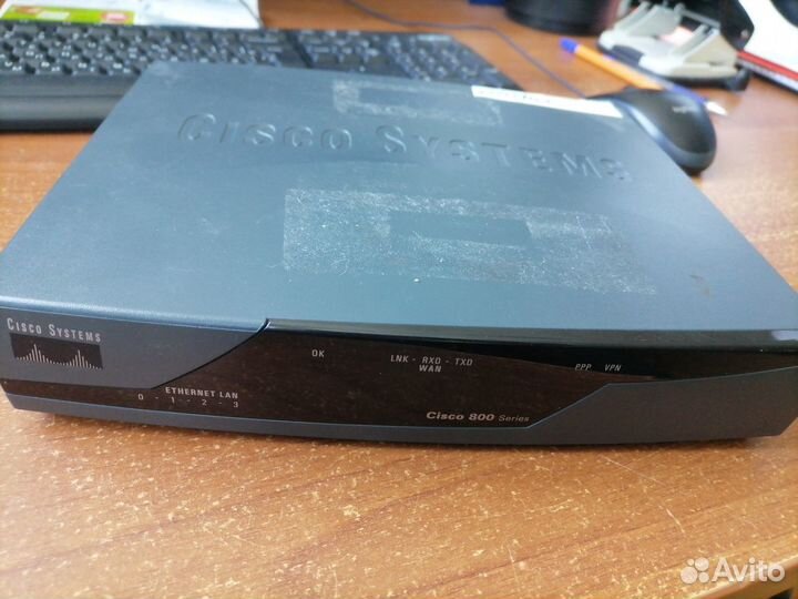 Cisco 800 series роутер