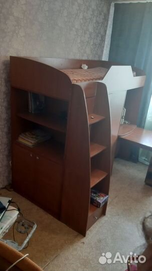 Детская стенка с кроватью (кровать-чердак)