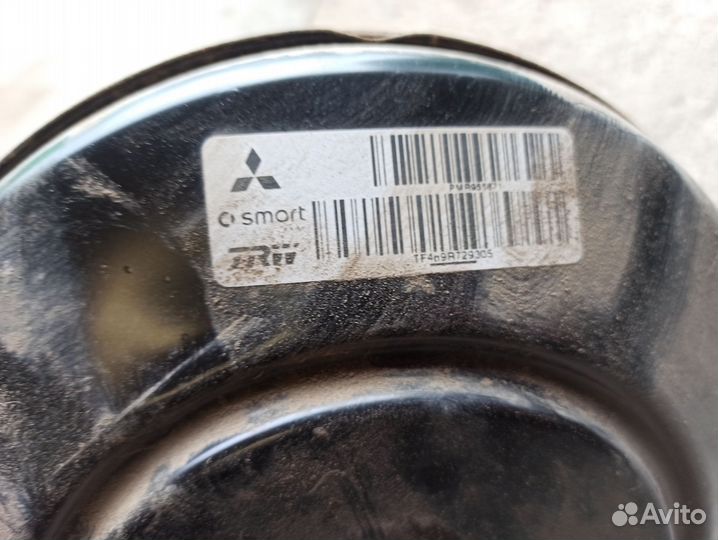 Вакуумник Mitsubishi Colt Z30