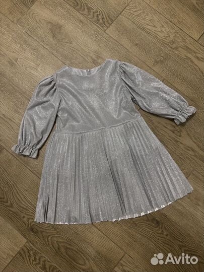 Платье для девочки блестящее