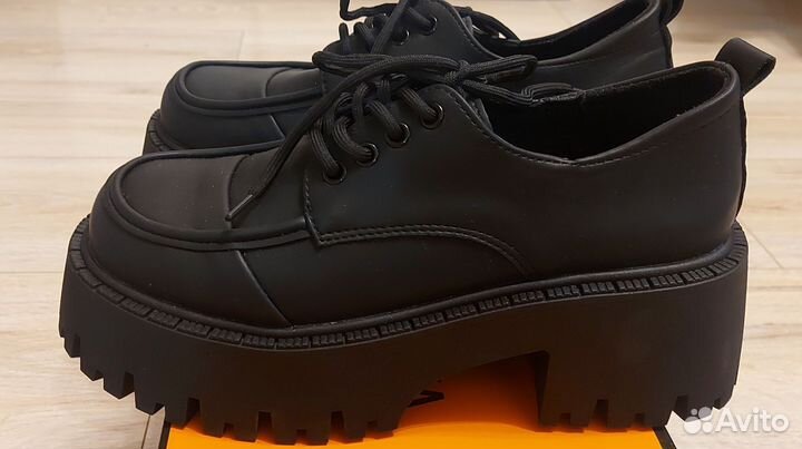 Ботинки женские новые