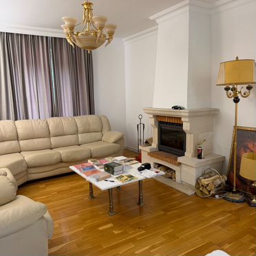 Коттедж 600 м² на участке 20 сот.
