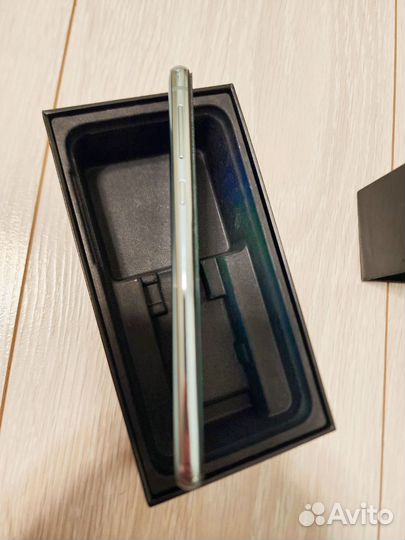 Samsung Galaxy S10e, 6/128 ГБ