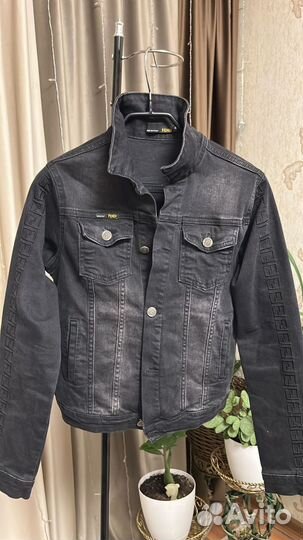 Джинсовая куртка