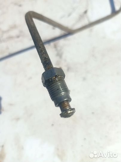 Тормозная трубка задняя правая Renault Sandero 2