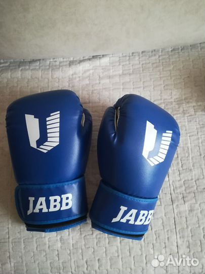 Боксерские перчатки