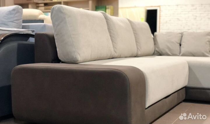 Диван с оттоманкой