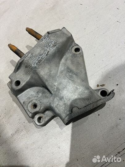 Ford focus 1 крепление двигателя зетек