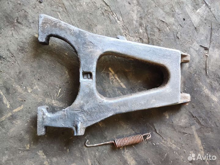 Центральная подножка Тулица Турист