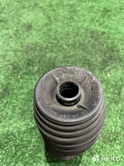 Пыльник Mercedes-Benz