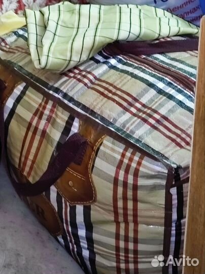 Женские вещи б/у платья кофты блузки