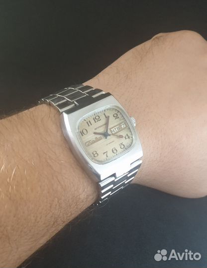 Часы Слава телевизор