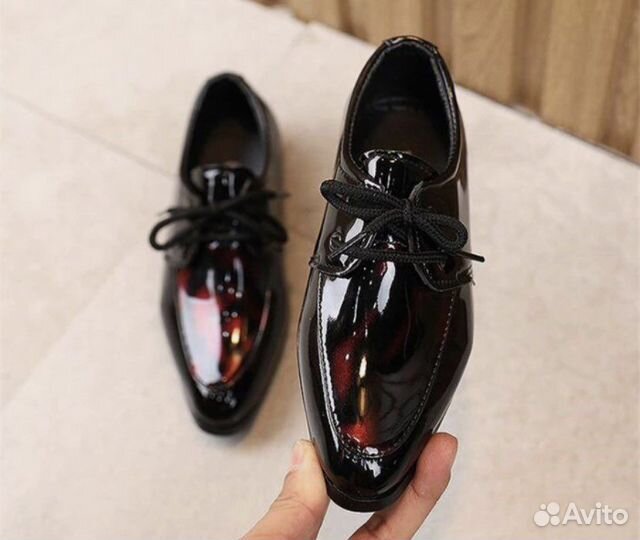 Костюм тройка и туфли на мальчика