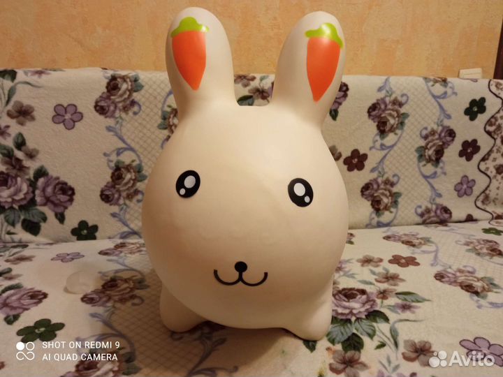 Игрушка прыгун заяц