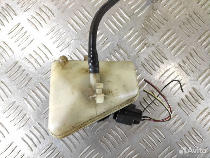 Бачок главного тормозного цилиндра Ford Focus 1998