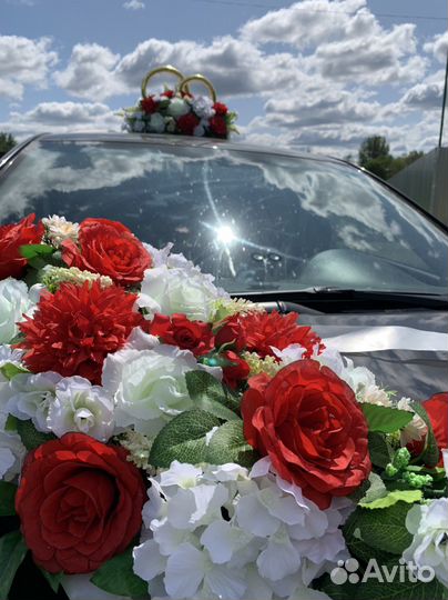 Свадебные украшения на машину