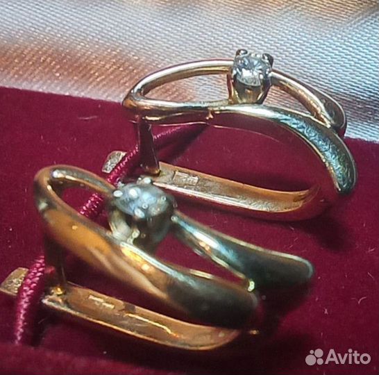 Золотые серьги с бриллиантами