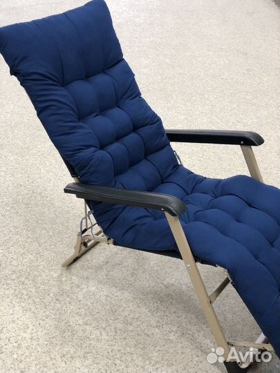 Кресло-шезлонг с матрасом синее
