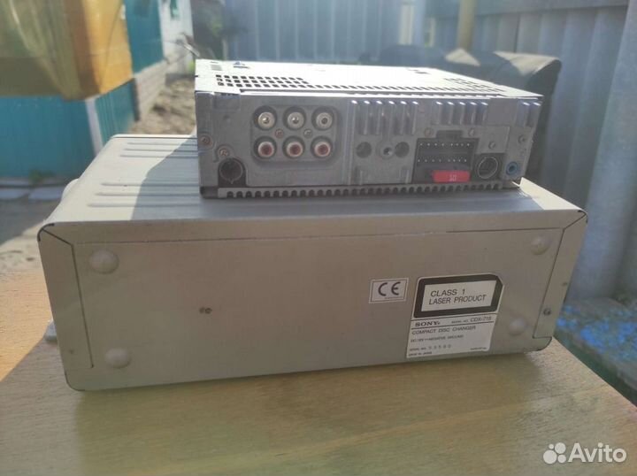 Магнитофон и дисковод на 10 дисков sony