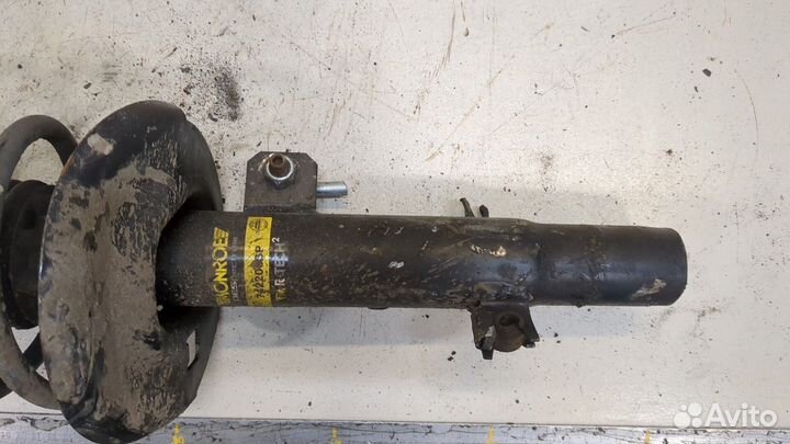 Амортизатор подвески Peugeot 2008, 2015